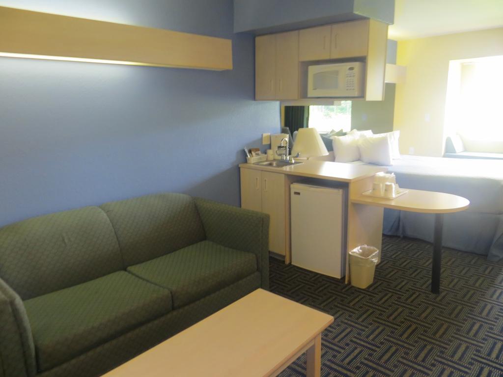 Days Inn Pryor Creek Dış mekan fotoğraf