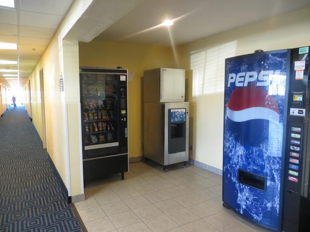 Days Inn Pryor Creek Dış mekan fotoğraf